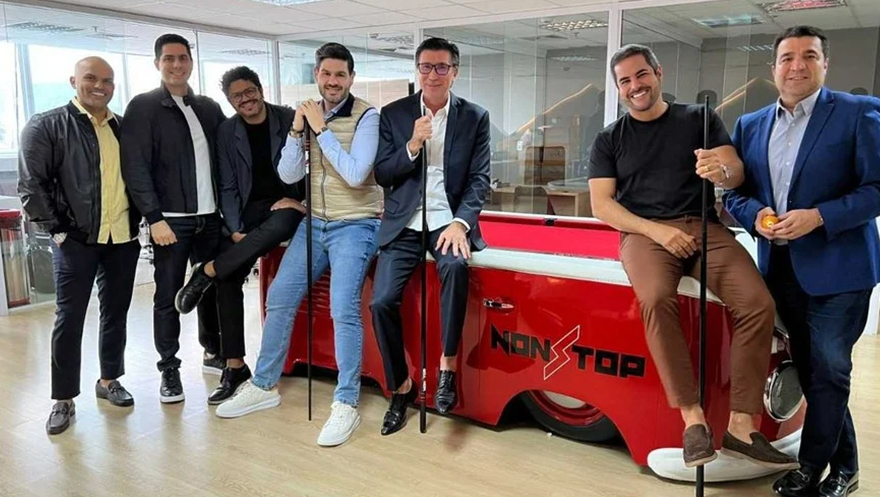 Sócios compram fatia da Non Stop, que agencia carreira de Whindersson e Thiago Nigro